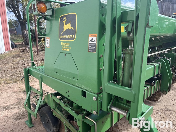 john-deere-1530-image-9