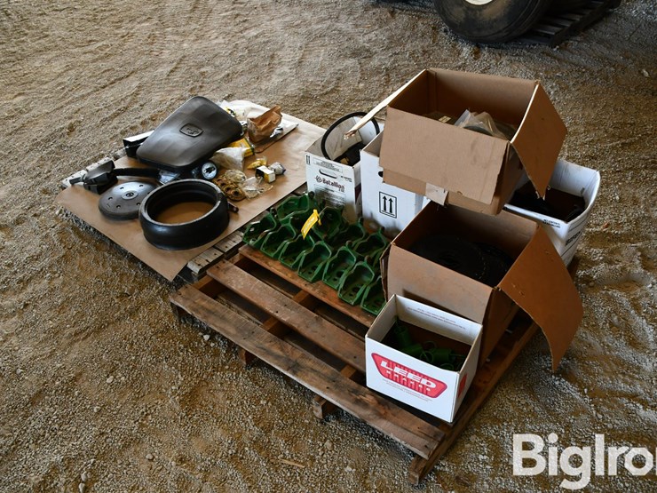 pallets-of-1770-planting-parts-image-1