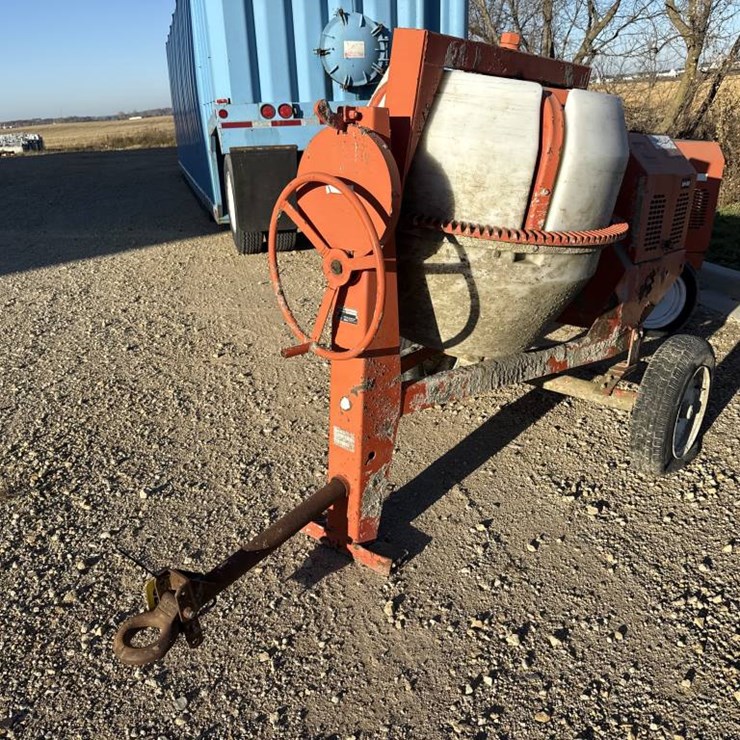 #3297 • Multiquip Concrete Mixer
