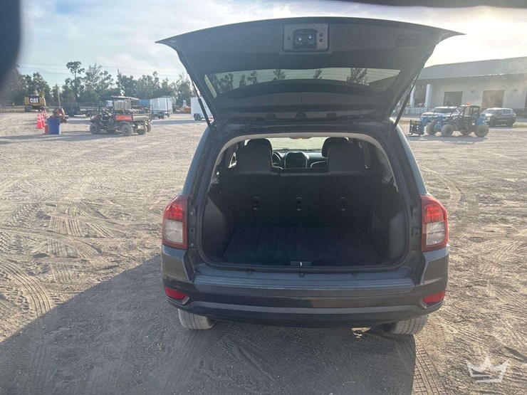 2015-jeep-compass-image-27