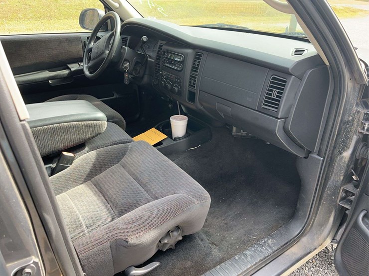 2003-dodge-durango-image-13