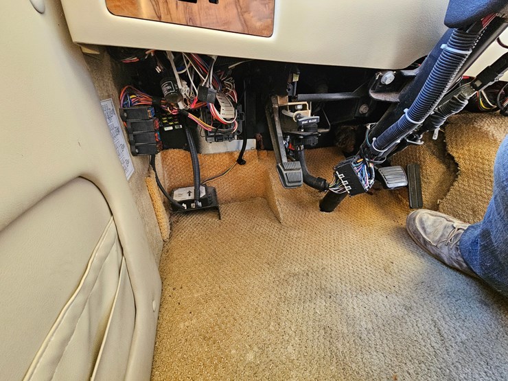 #22198-•-2007-georgie-boy-landau-motorhome-image-39