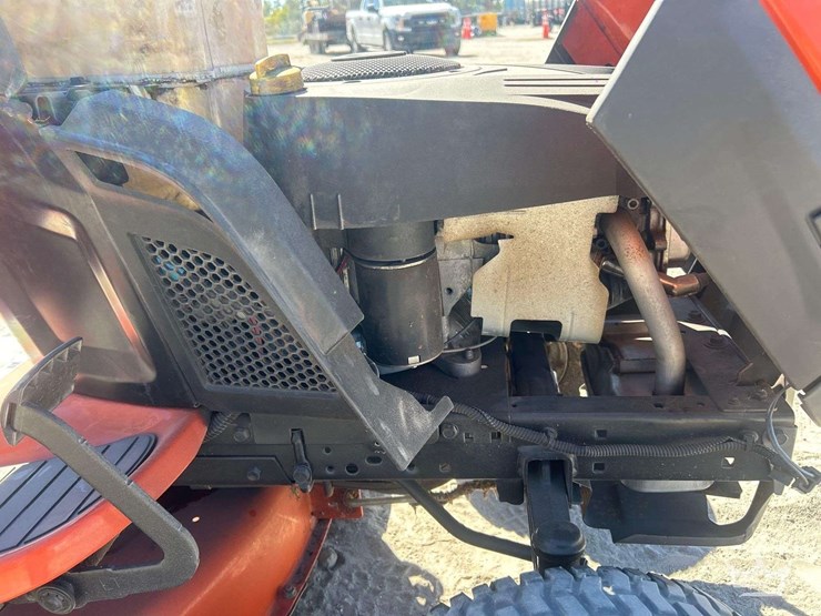 husqvarna-riding-mower-42inch-image-8