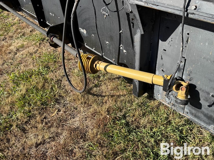 2001-gleaner-800-image-15