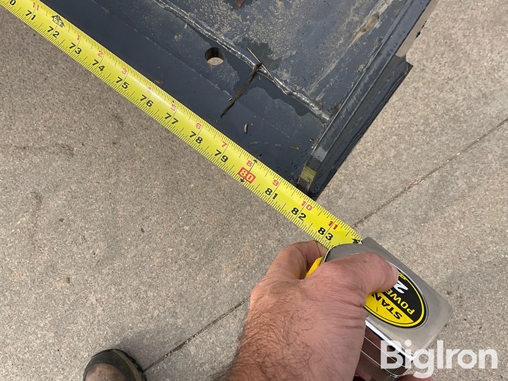 2013-case-ih-farmall-105c-image-12