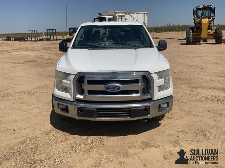 2016-ford-f150-xlt-image-2
