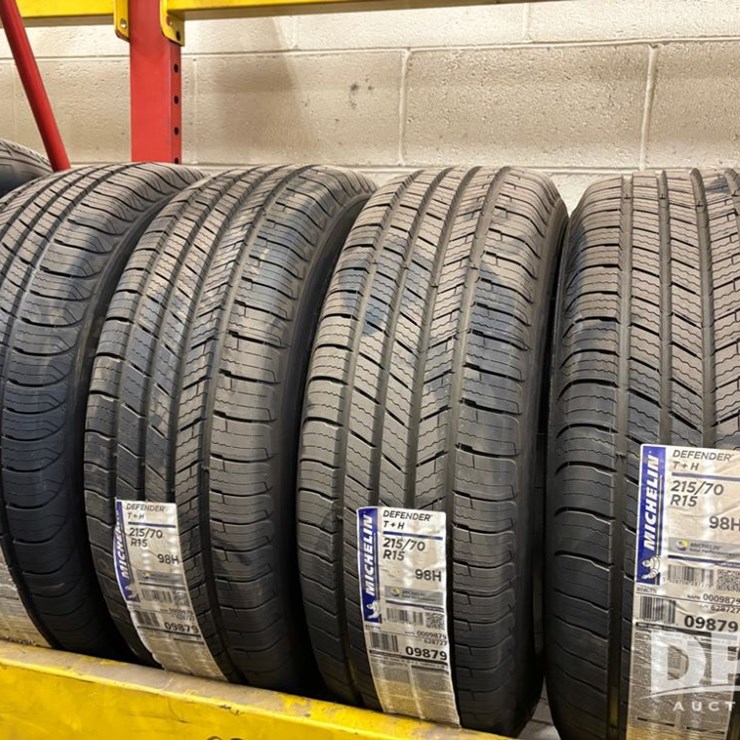 NEW Michelin Tires (DR12567)