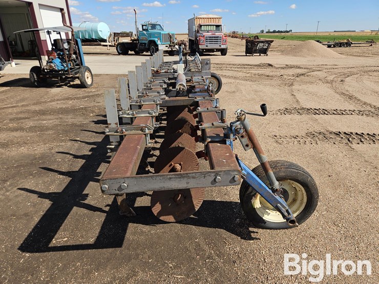 12r18-3-pt.-anhydrous-applicator-image-4