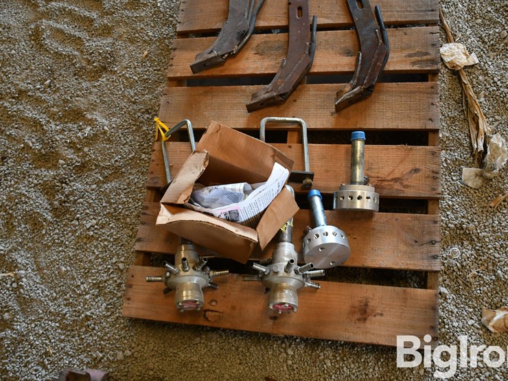 pallets-of-farm-support-image-13