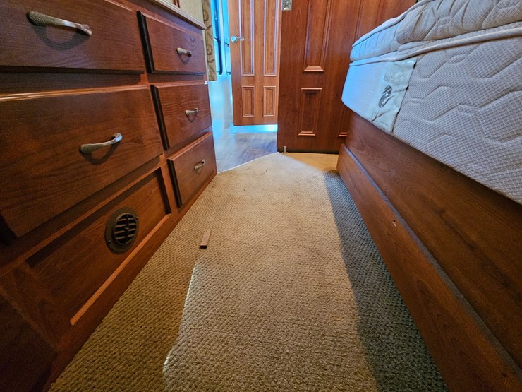 #22198-•-2007-georgie-boy-landau-motorhome-image-85