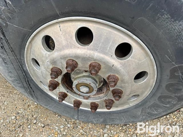 1995-international-9200i-image-19