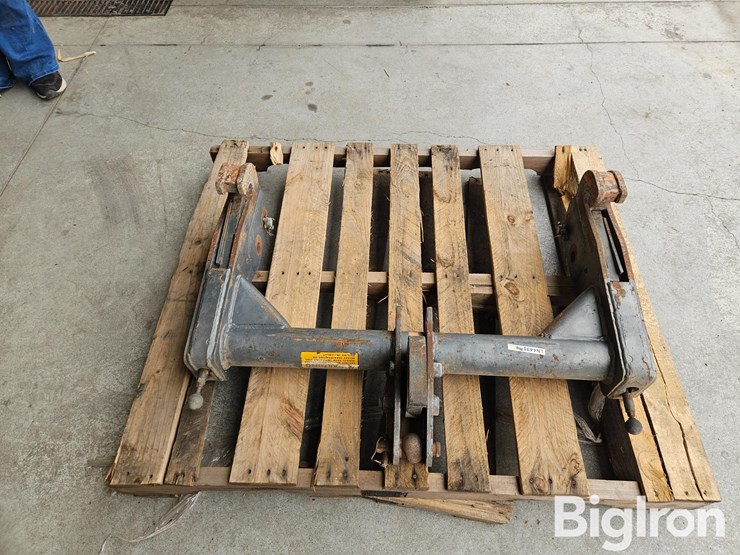 white-3-pt.-quick-hitch-image-5