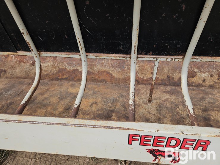 industrias-america-s/a-portable-silage/hay-feeder-image-11