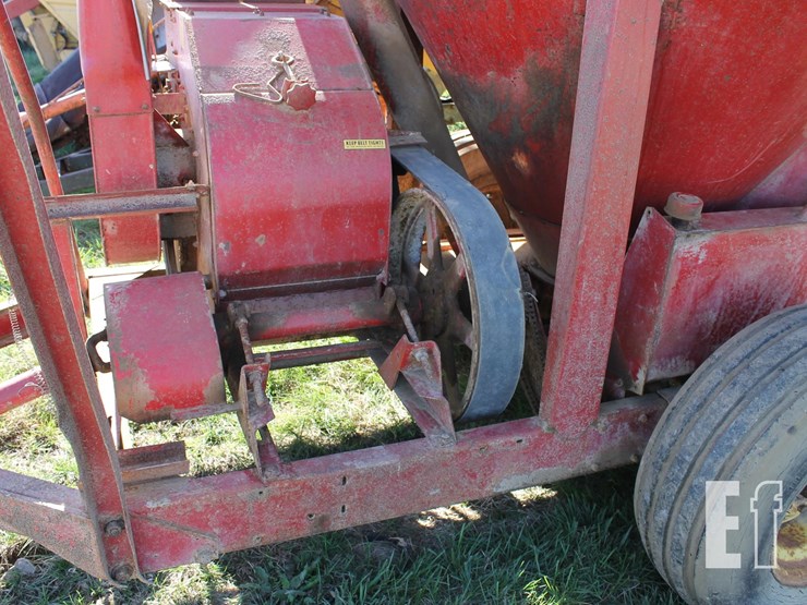 new-holland-354-image-6