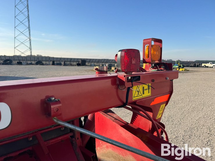 2017-new-holland-313-image-14