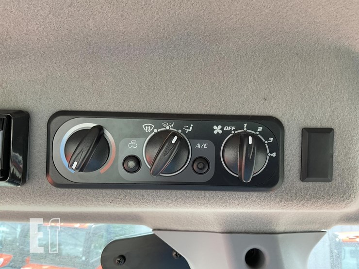 2020-kubota-m4-071hdc12-image-20