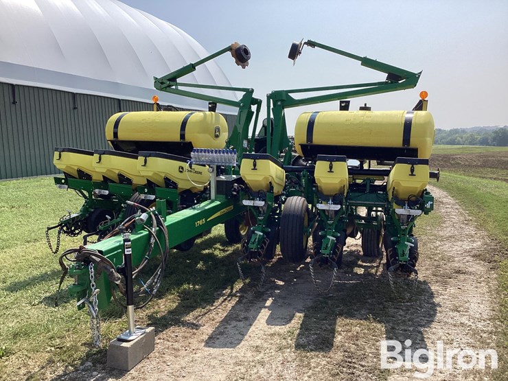 2019-john-deere-1765-image-12