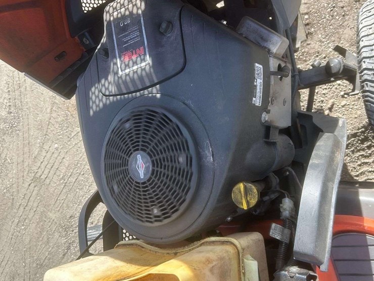 husqvarna-46in-riding-mower-image-11