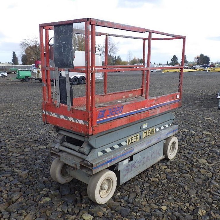 1995 SKYJACK SJIII3220