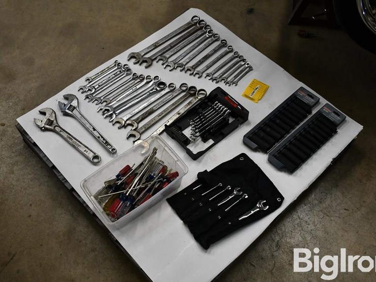 pallet-of-farm-support-image-3