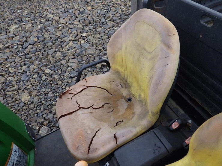 john-deere-gator-image-19