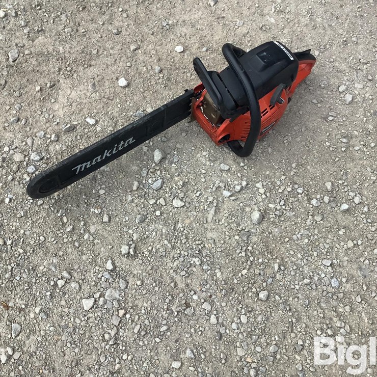 Makita Chainsaw