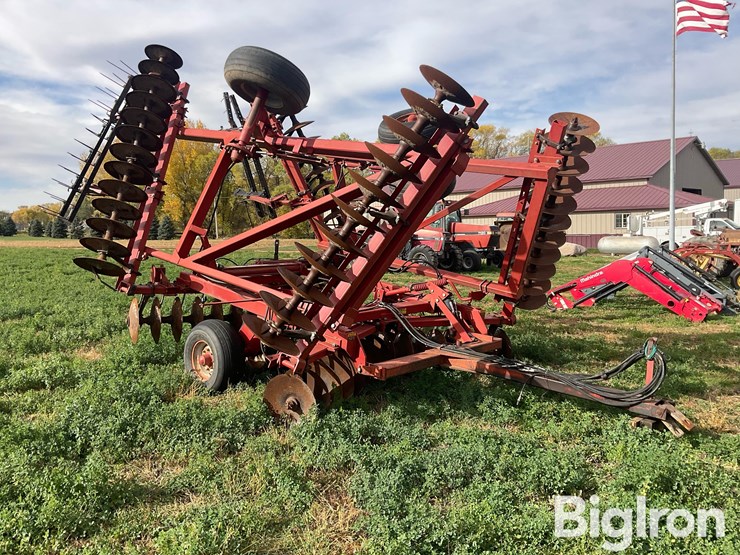 case-ih-3950-image-3