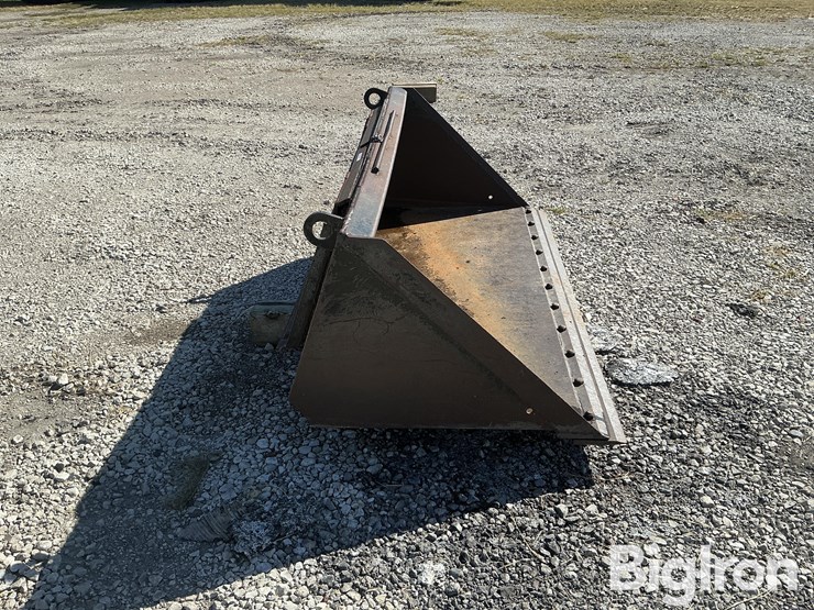 shop-built-66”-bucket-image-4