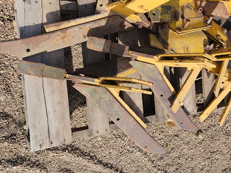 buffalo-cultivator-sweeps-image-11