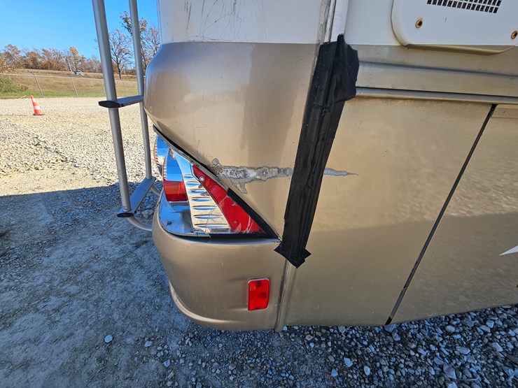 #22198-•-2007-georgie-boy-landau-motorhome-image-91