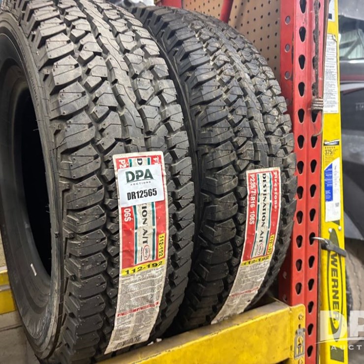NEW Firestone Tires (DR12565)