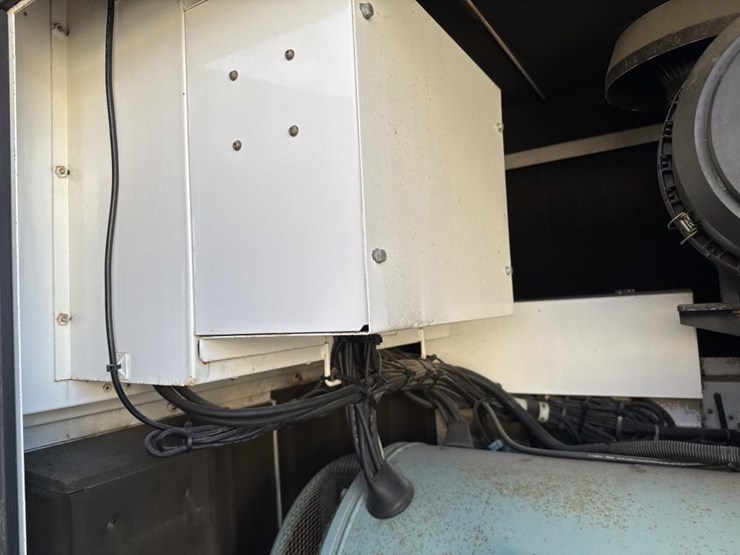 #1472-•-whisperwatt-dca-100ssvu-towable-generator-image-26