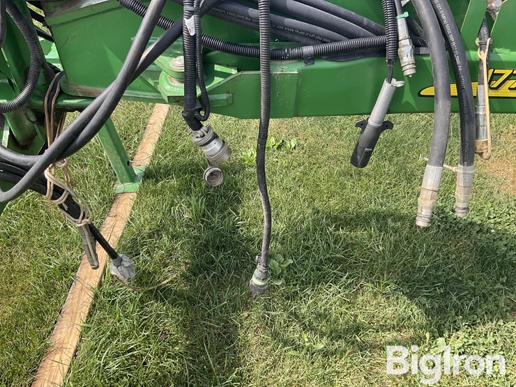 2009-john-deere-1770nt-image-11