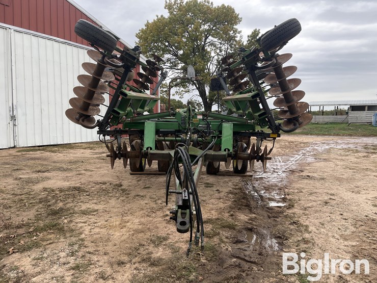 john-deere-635-image-2