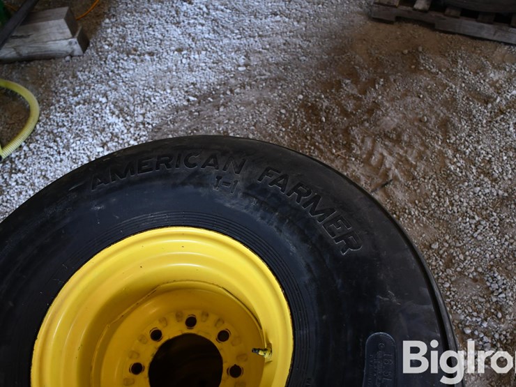 american-farmer-16.5l-16.1sl-tire-on-8-bolt-rims-image-14