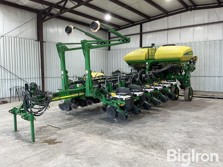 2008-john-deere-1770nt-ccs-image-1