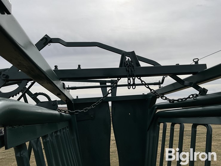 powder-river-livestock-squeeze-chute-image-20