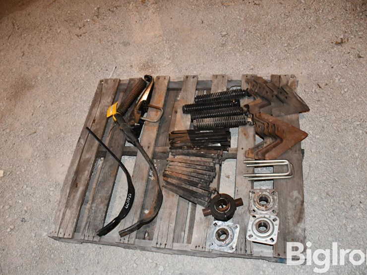 pallet-of-landoll-misc-parts-image-8