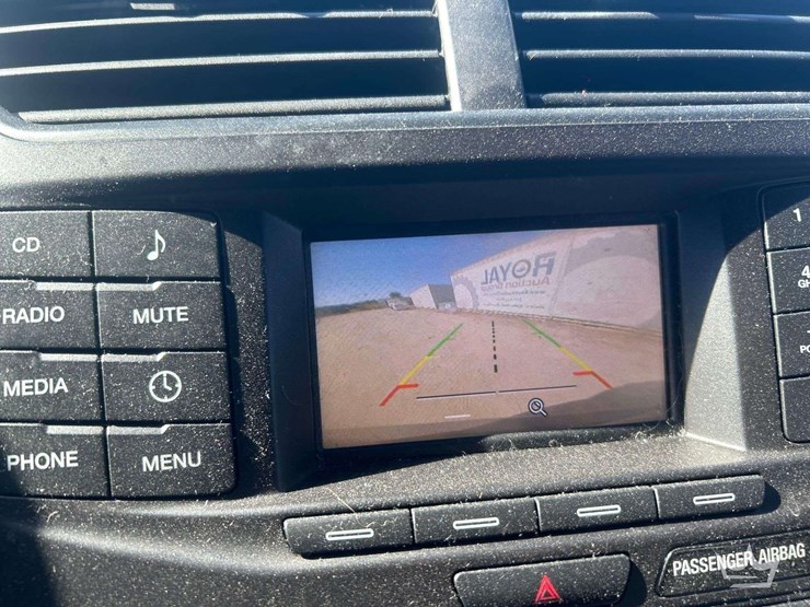 2017-ford-explorer-image-19