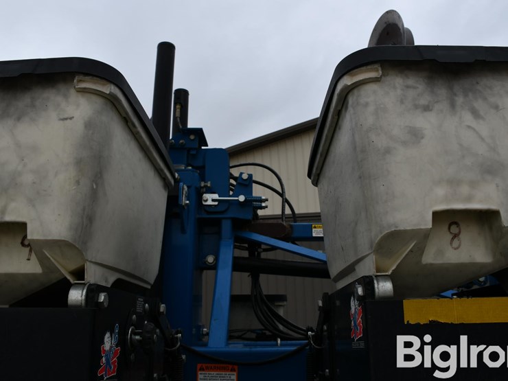 2005-kinze-3600-image-19