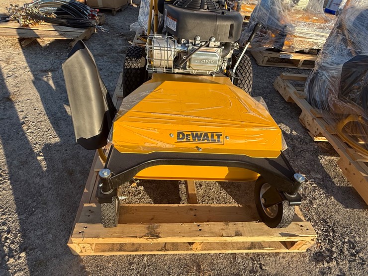#22-•-unused-dewalt-dw33-walk-behind-zero-turn-mower-inv#32766-image-14