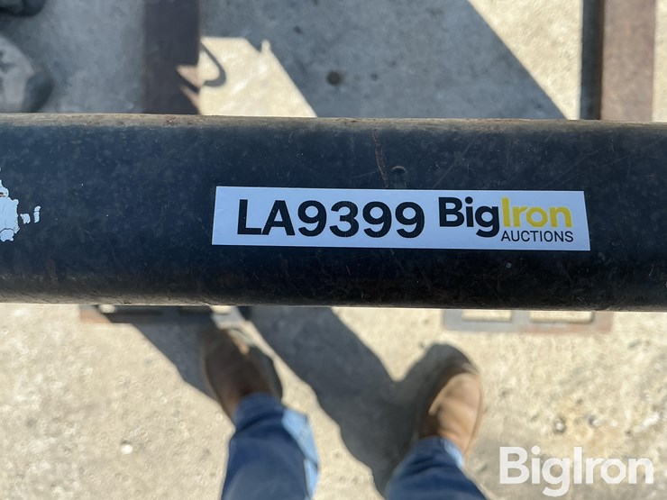 rueters-pallet-forks-image-15