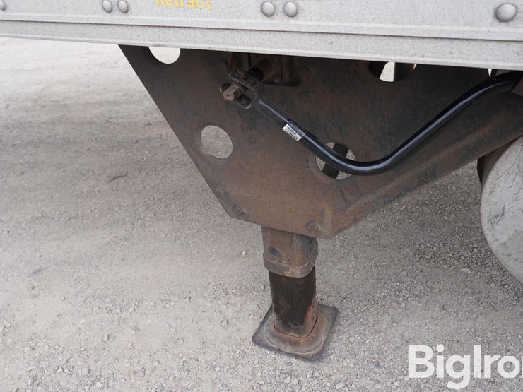 2016-utility-53'-image-14