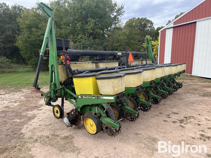 john-deere-7200-image-7