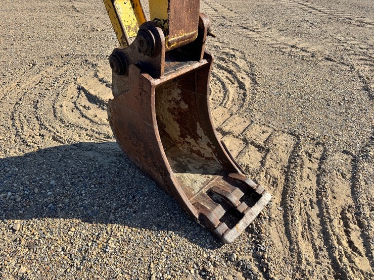 2015-komatsu-pc45mr-image-16