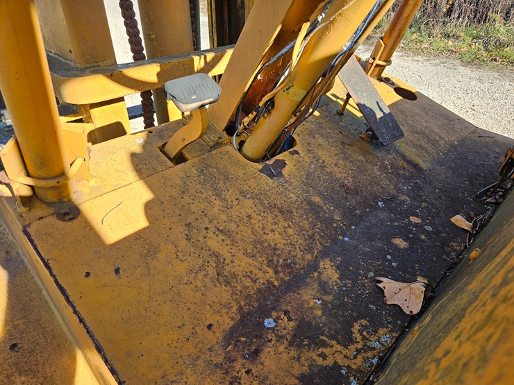 #22765-•-1960's-baker-forklift-(non-runner)-image-35