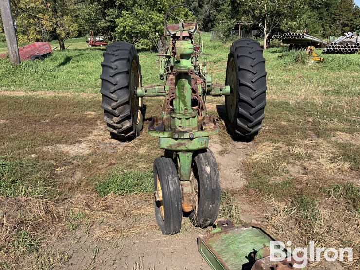 1956-john-deere-720-image-2