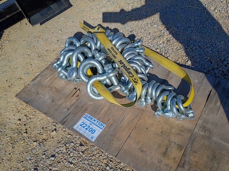 #22200-•-38-assorted-d-links-image-1