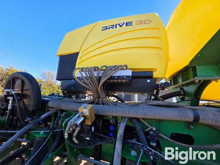 2013-john-deere-1770nt-ccs-image-17