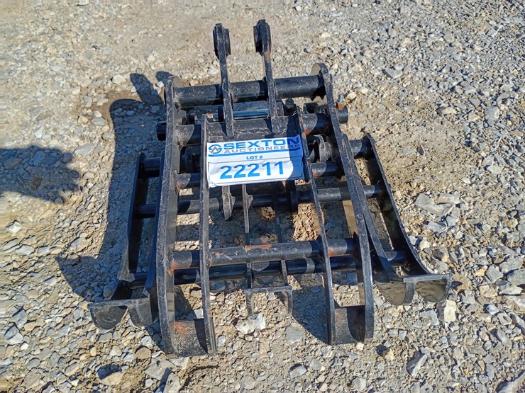 #22211-•-mini-excavator-grapple-image-2